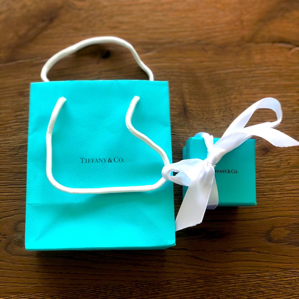 Tiffany gift bag and box